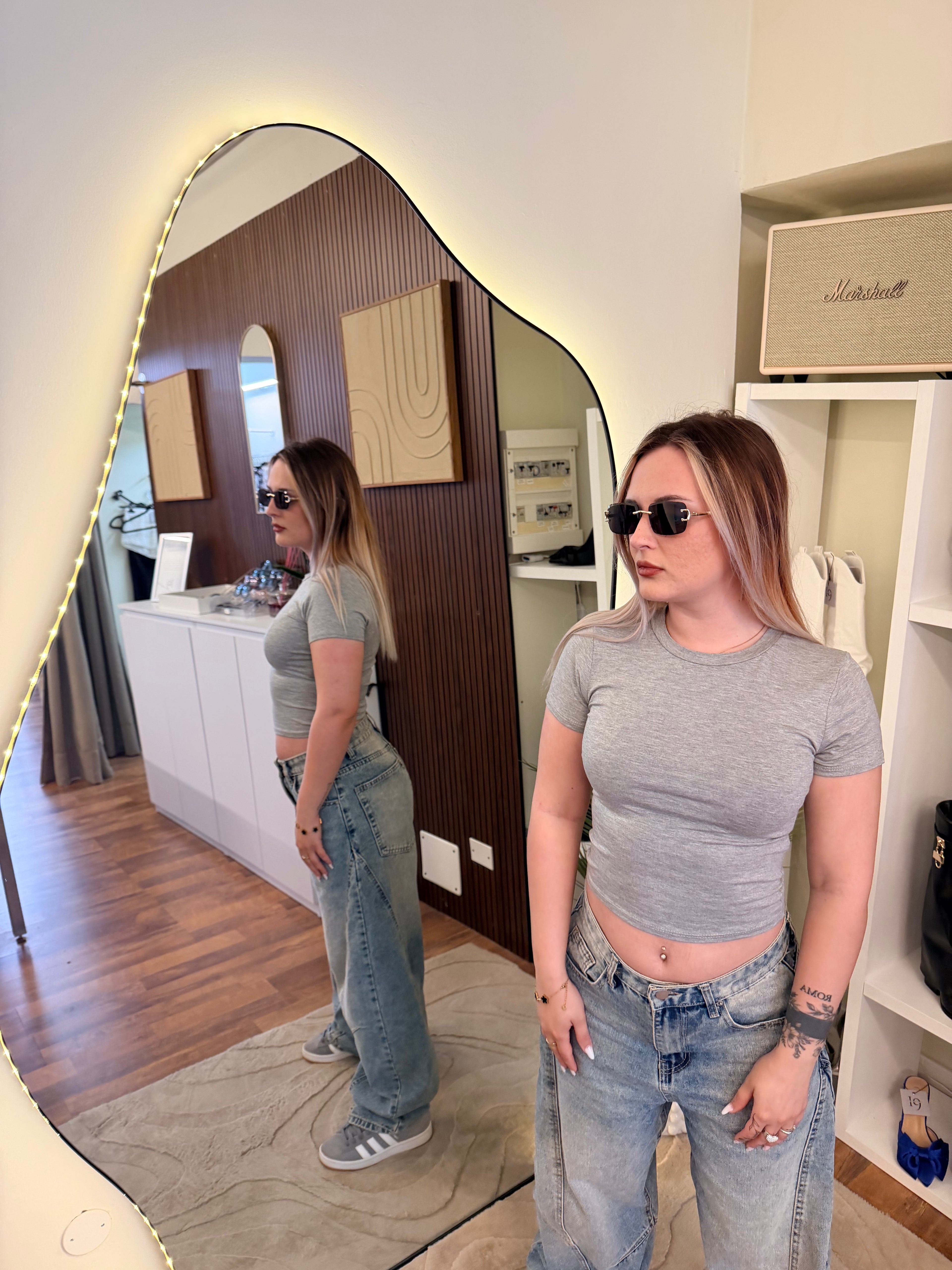 T-shirt basic crop grigia
