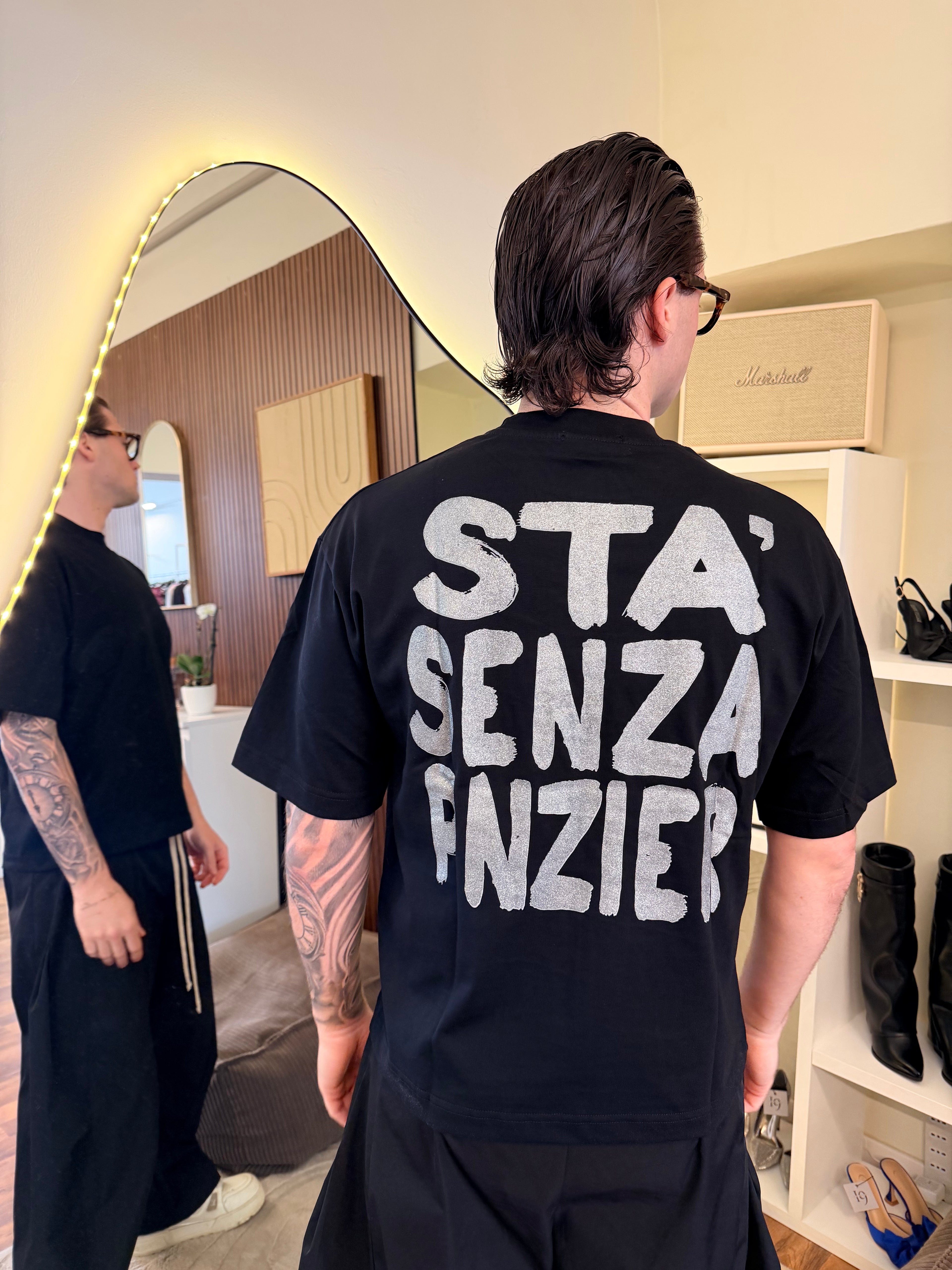 T-shirt sta senza pnzier